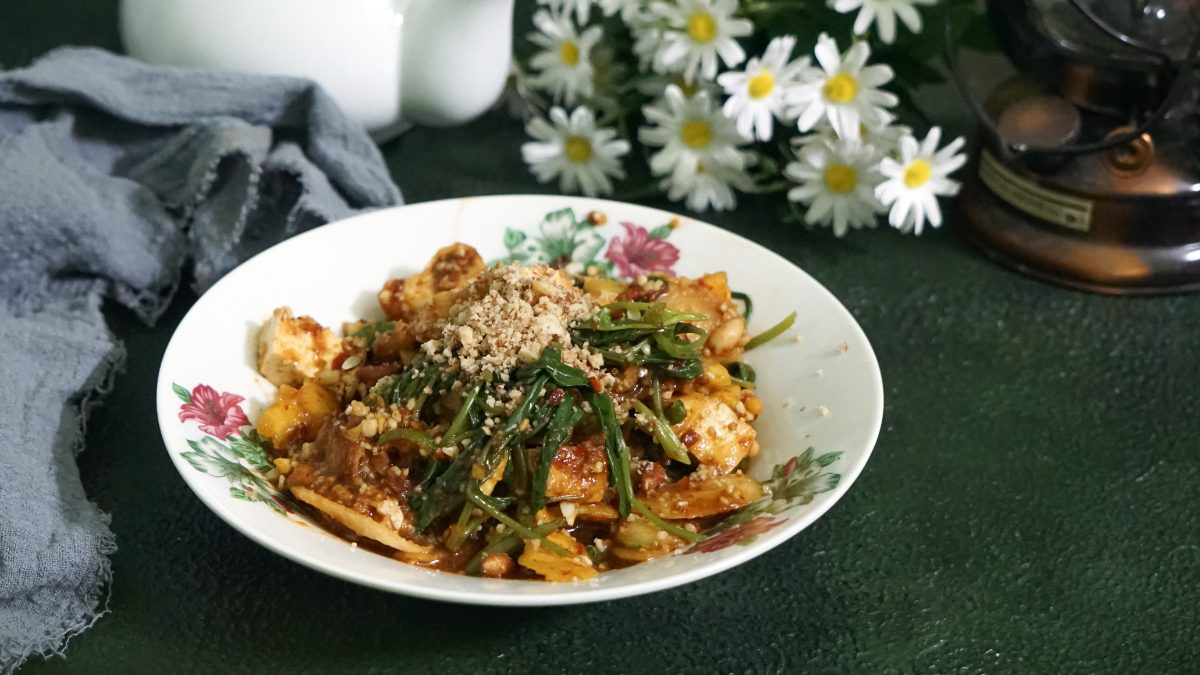 What Is Rojak, Singapore’s Sweet And Spicy Salad That Reflects Its Multicultural Heritage?