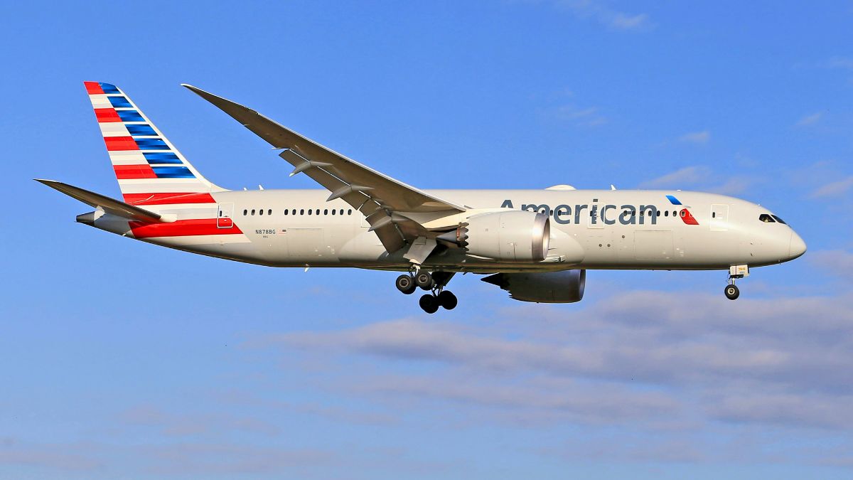 US woman sues American Airlines after a man allegedly sexually harassed her during a flight; accuses airline of failing to ensure passenger safety