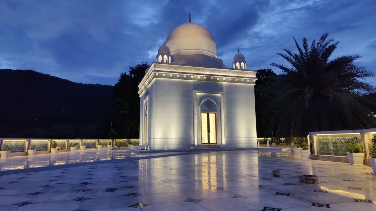 On The Foothills Of Yeoor Hills Lies Mazaar-e-Qutbi That Houses Thane’s Newest Public Monument; Entry Is Free