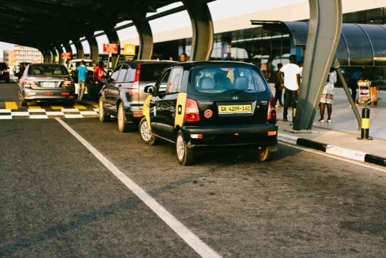 cab Pune Airport 