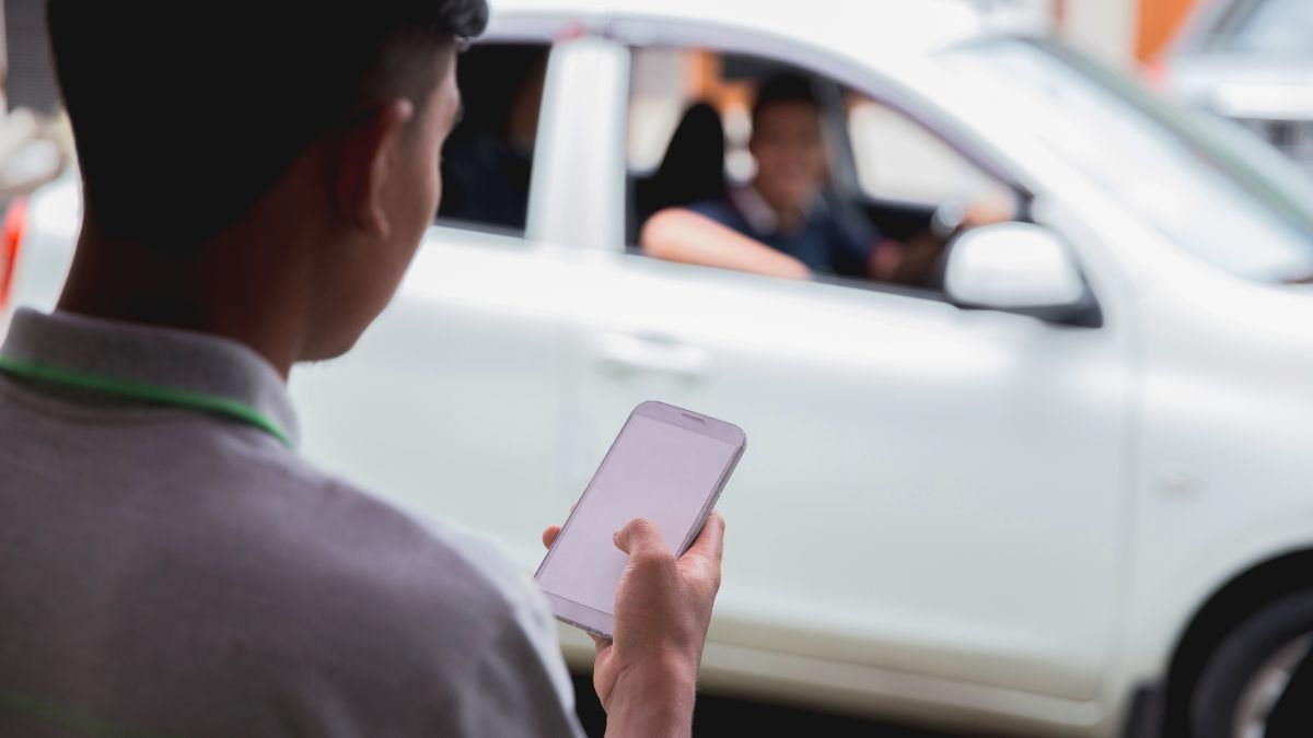 Pune: Despite Aeromall’s “New & Easy” System To Book Uber At The Airport, Passengers Forced To Wait For Cabs & Pay More