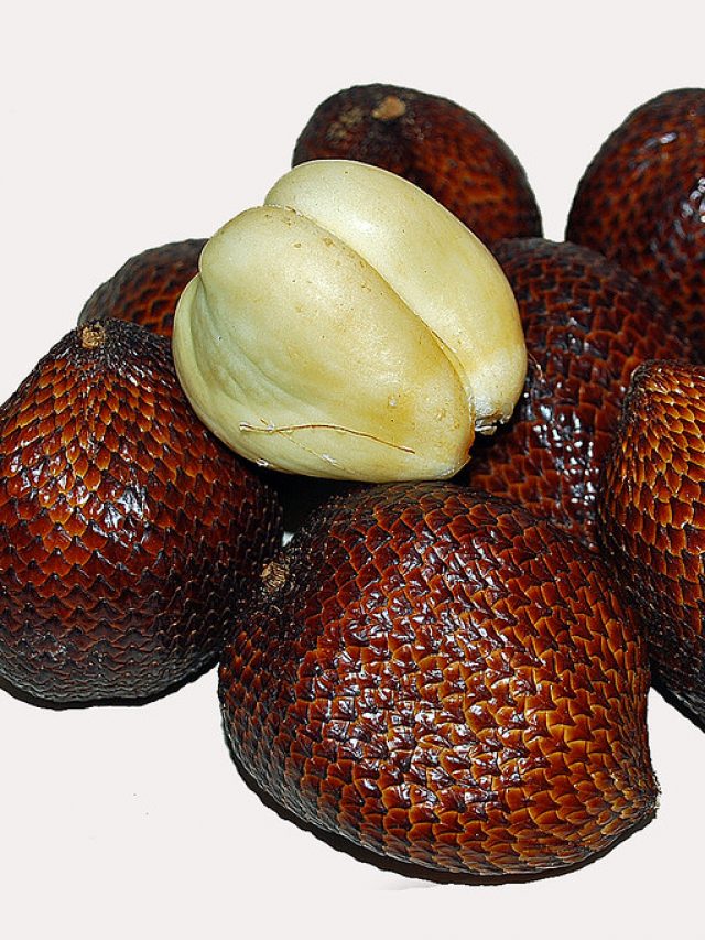 Benefits, Downsides, And Everything You Need To Know About The Snake Fruit