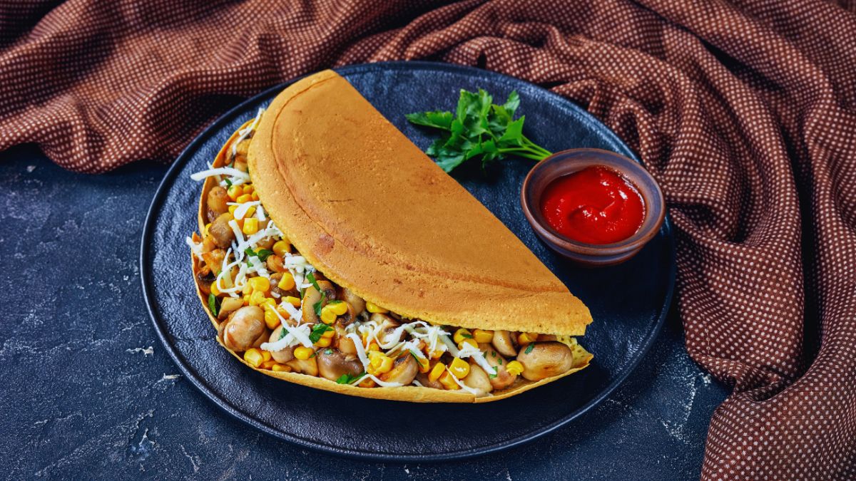 Did You Know Malaysia Has Its Own Version Of Dosa? Say Hello To Apam Balik Or As Desis Call It “Sweet Dosas”