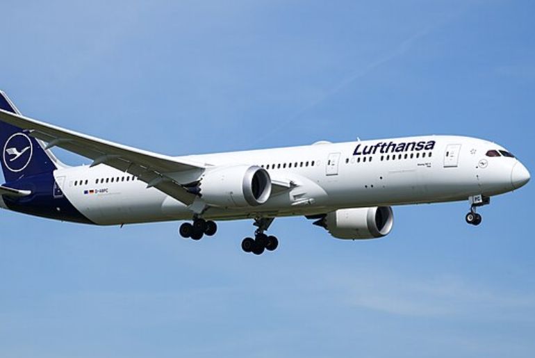 Lufthansa Flight Turbulence