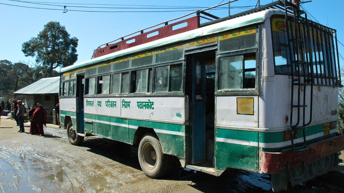 Himachal Pradesh: Gutkha & Liquor Ads Banned From State Buses For Public Welfare; Plans To Replace 1000 Old Buses