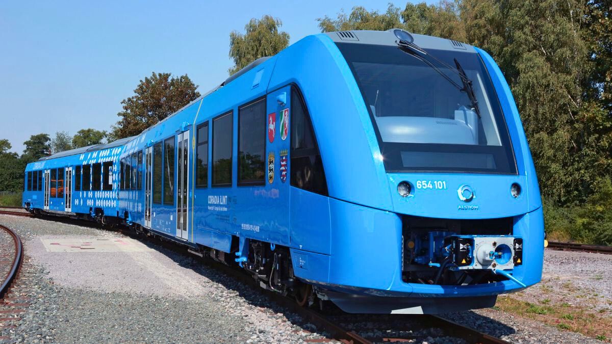 Good News! India’s 1st Hydrogen-Powered Train Running At 110 Kmph Is Set For Trial Run On Jind-Sonipat Route In Dec