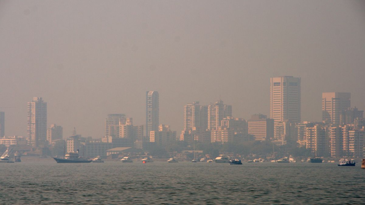 Mumbai’s AQI Crosses 200 During Diwali Festivities; City Hospitals Report Surge In Respiratory Illness Cases