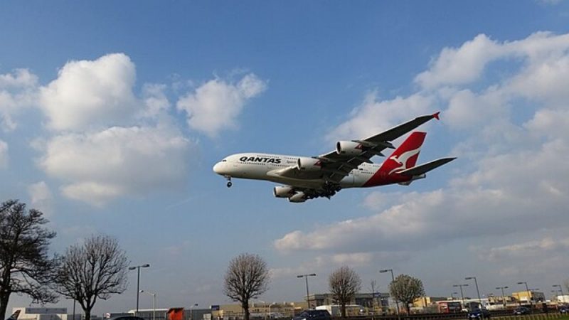 Qantas Flight Engine Failure