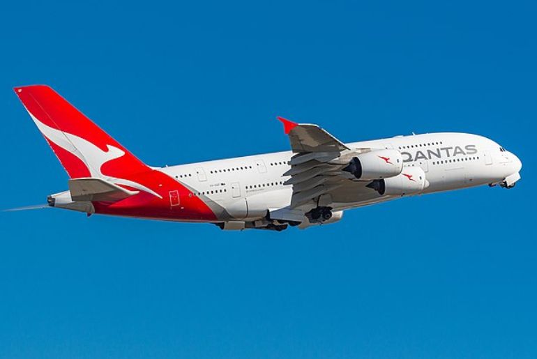 Qantas Flight Engine Failure