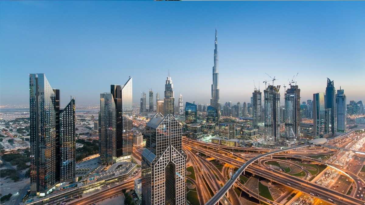 Dubai: All About The New Salik Fees, Parking Prices Free Hours & More