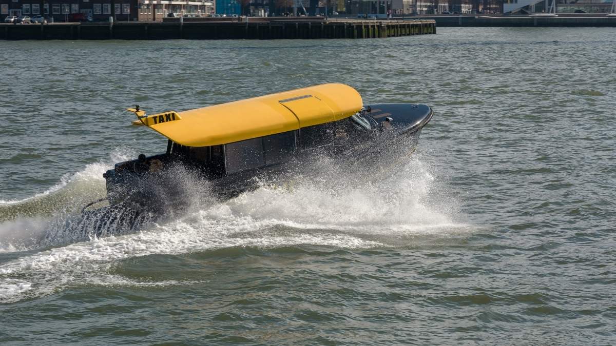 Soon, You Can Travel From Navi Mumbai Airport To Any Part Of Mumbai In Just 17 Mins! Water Taxis To Start Operations Soon