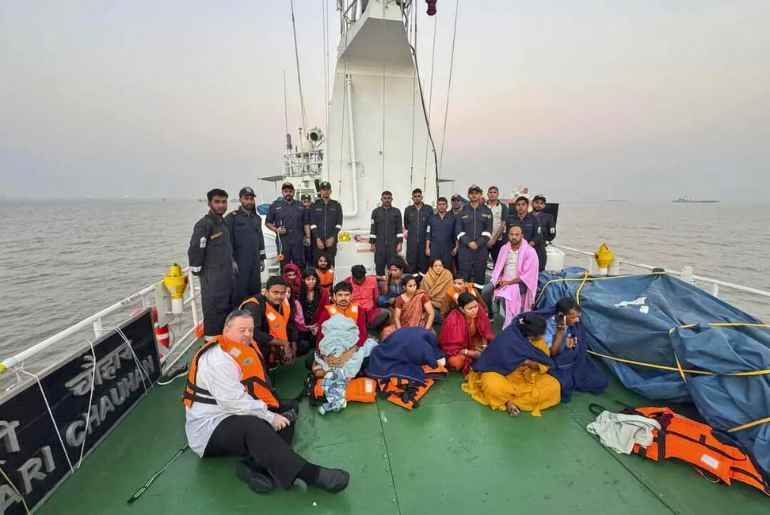 Mumbai ferry 