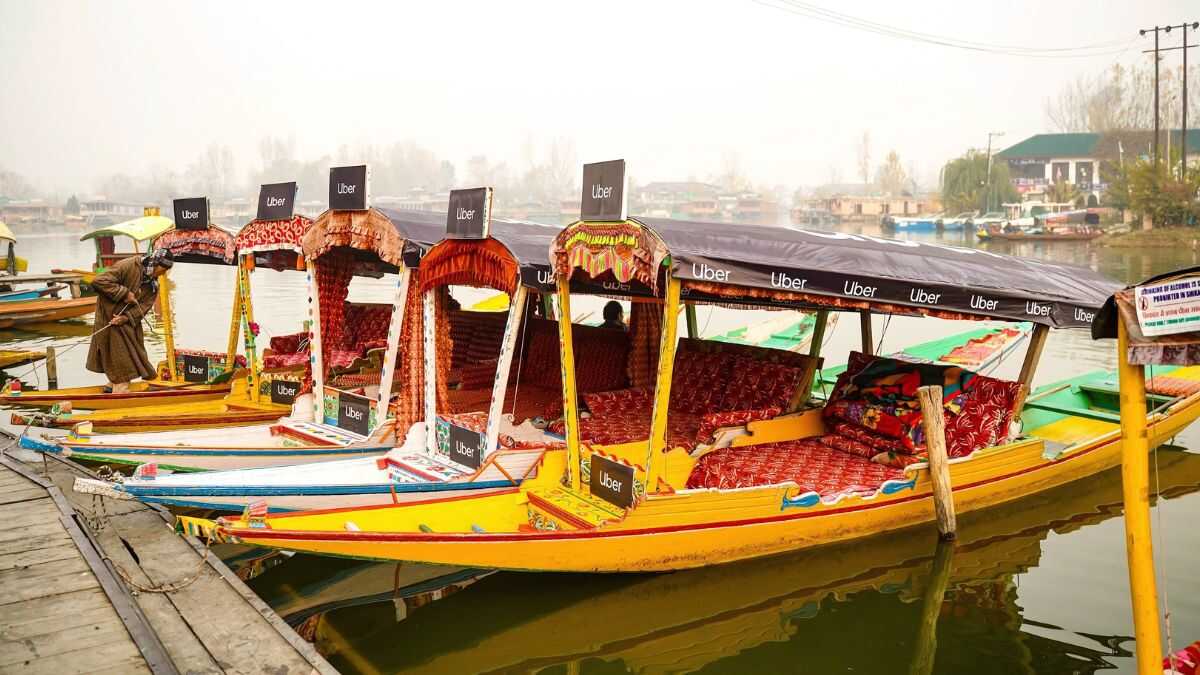 You Can Now Pre-Book Uber Shikara Rides At Srinagar’s Dal Lake; No More Last-Minute Haggling