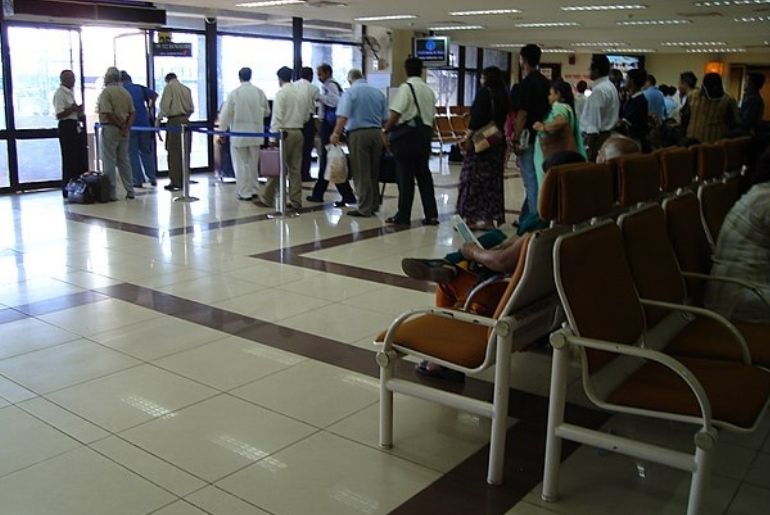 delhi airport Enclosures