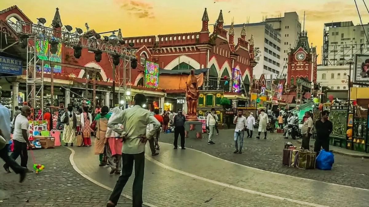 Kolkata Restaurants & Shops To Mandatorily Have Bengali Signboards As Ordered By Civic Body