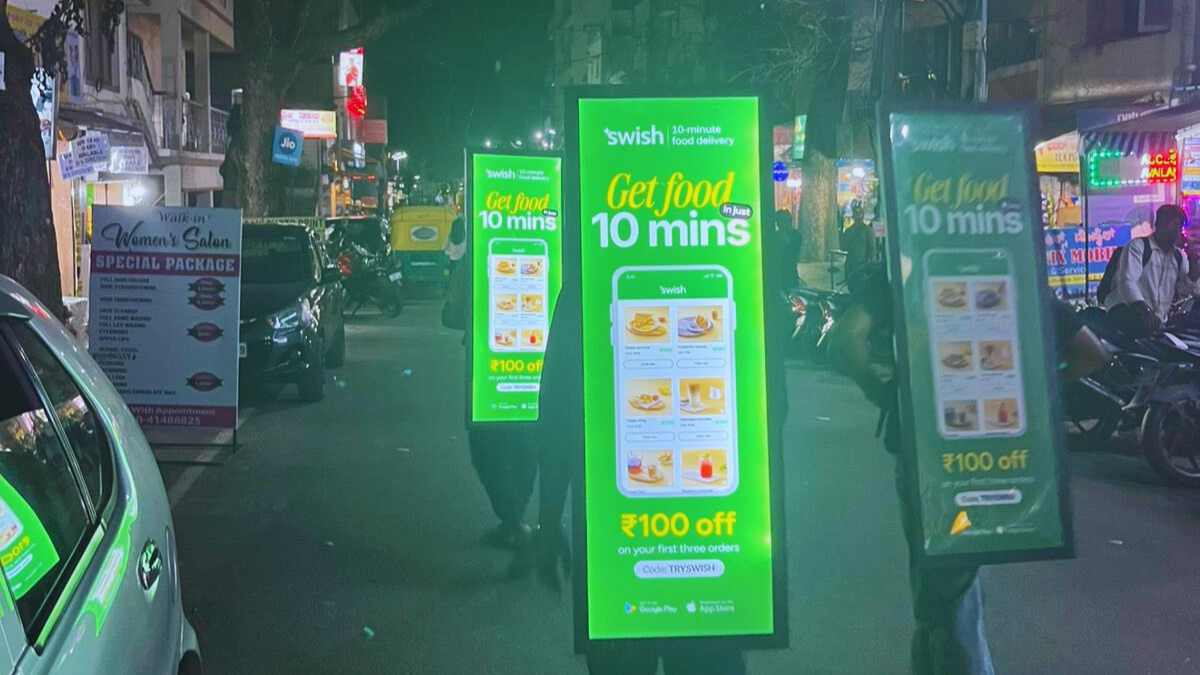 X User’s Post About Food Delivery Startup’s Human Ads In Bengaluru Goes Viral; Some Netizens Call It, “Dehumanising”