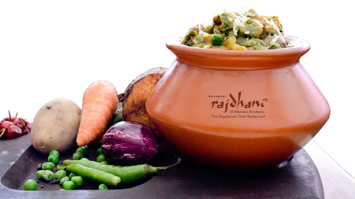 Khandani Rajdhani Launches First Undhiyu Mixing Ceremony In B’luru! Savour The Flavours Of Community And Seasonal Winter Veggies