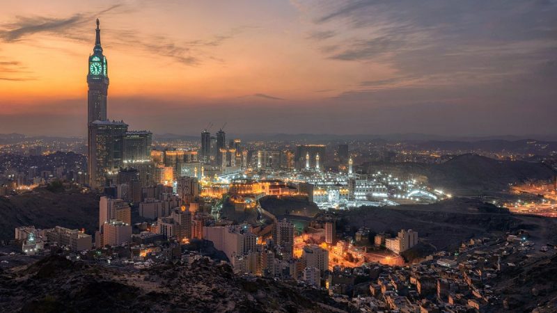 Foreigners Invest Mecca and Madinah