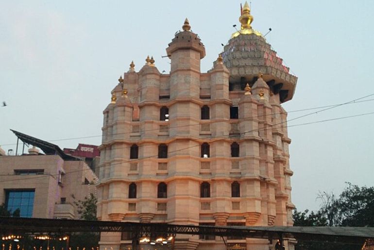 Siddhivinayak Temple Dress Code