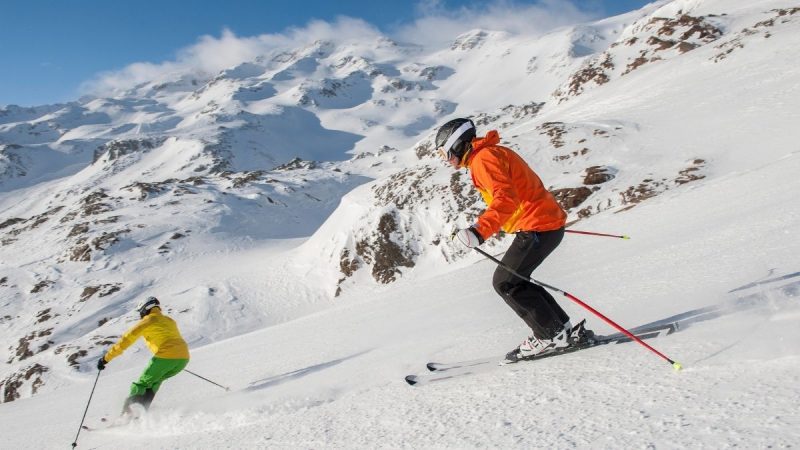 Learn To Ski In India