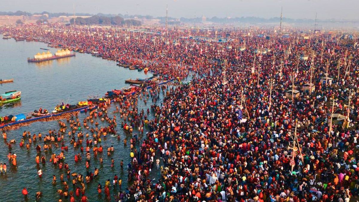 Maha Kumbh: Man Shares That Room Charges Surged To ₹5,000/Hour & E-Rickshaws Cost ₹1,000 In Prayagraj On Maghi Purnima