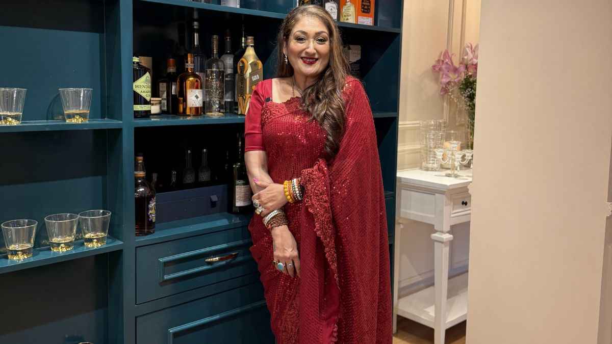 Sunita Ahuja Flaunts Her Fave Corner Of The House And Dishes Out How Different Govinda And She Are