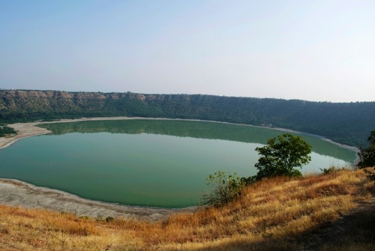 lonar lake crater