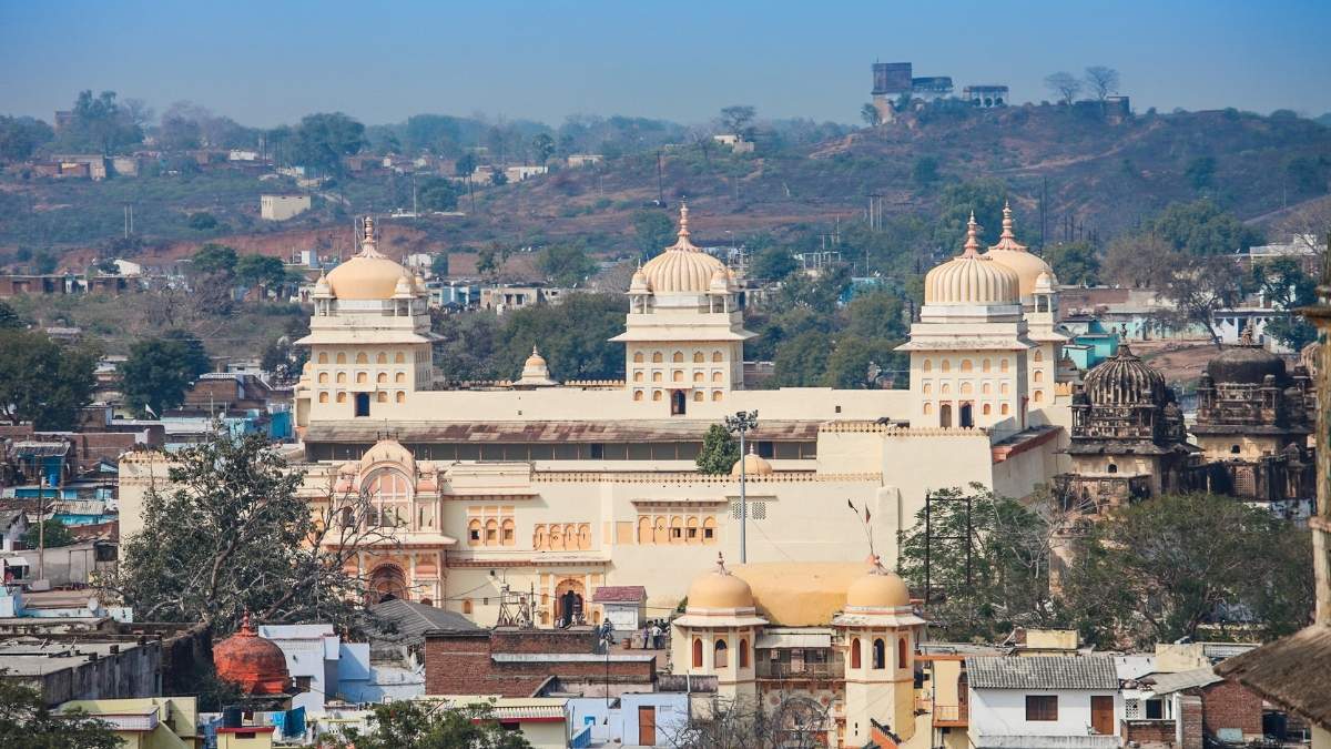 At This 16th-Century Built Ram Mandir In Madhya Pradesh Lord Ram Is Worshipped As A King And Not God!