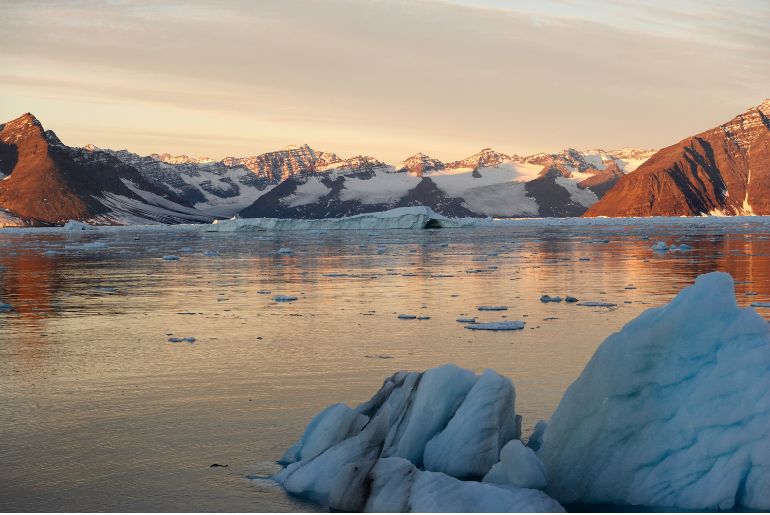 Greenland Travel Routes