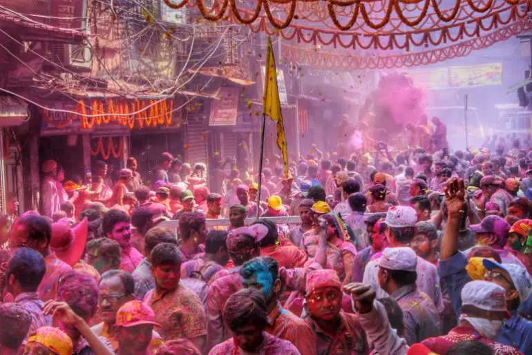 Holi Travel