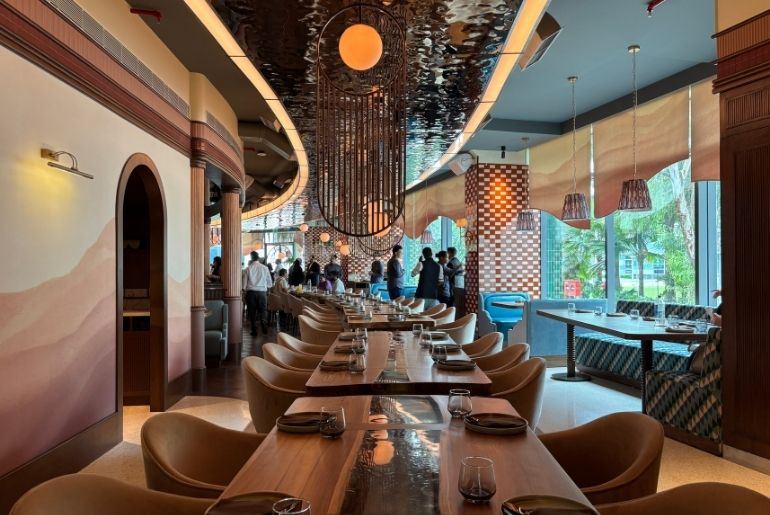 Comorin Mumbai inside Peninsula