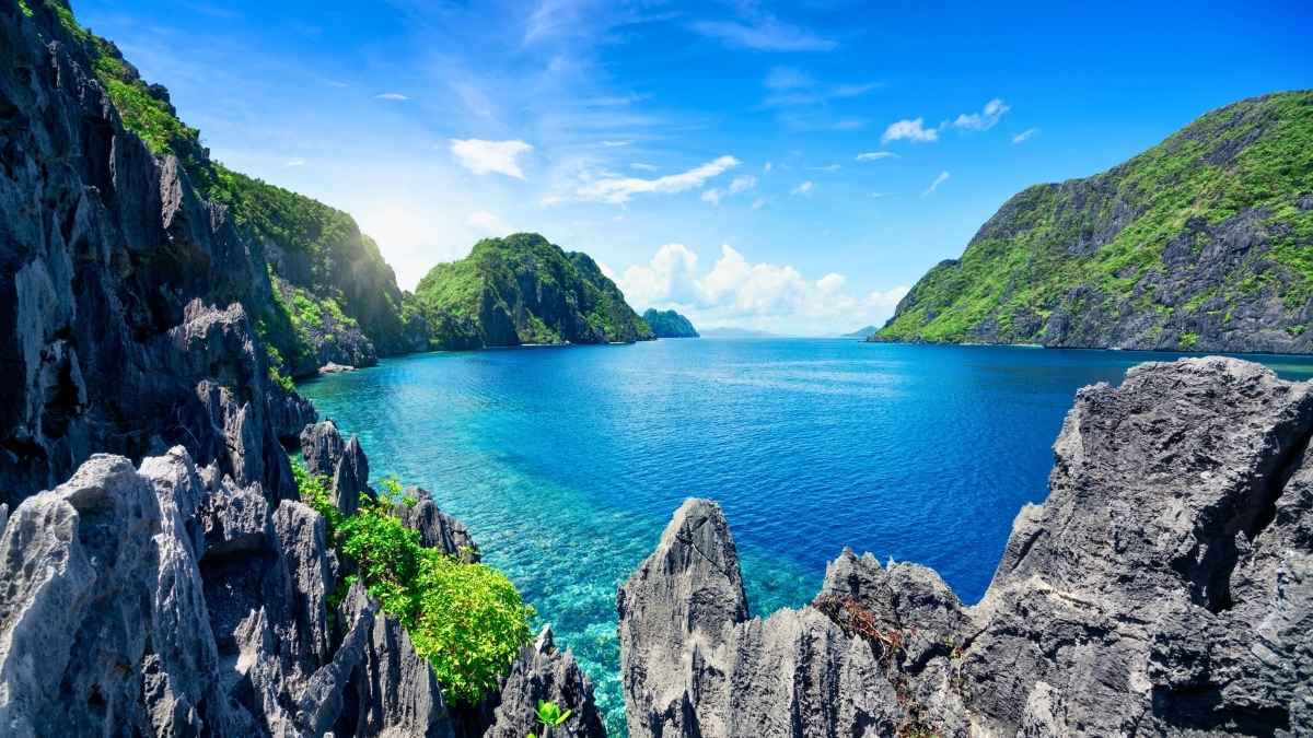 Good News! Philippines Is Now Visa-Free For Indians & Here’s All You Need To Know About It
