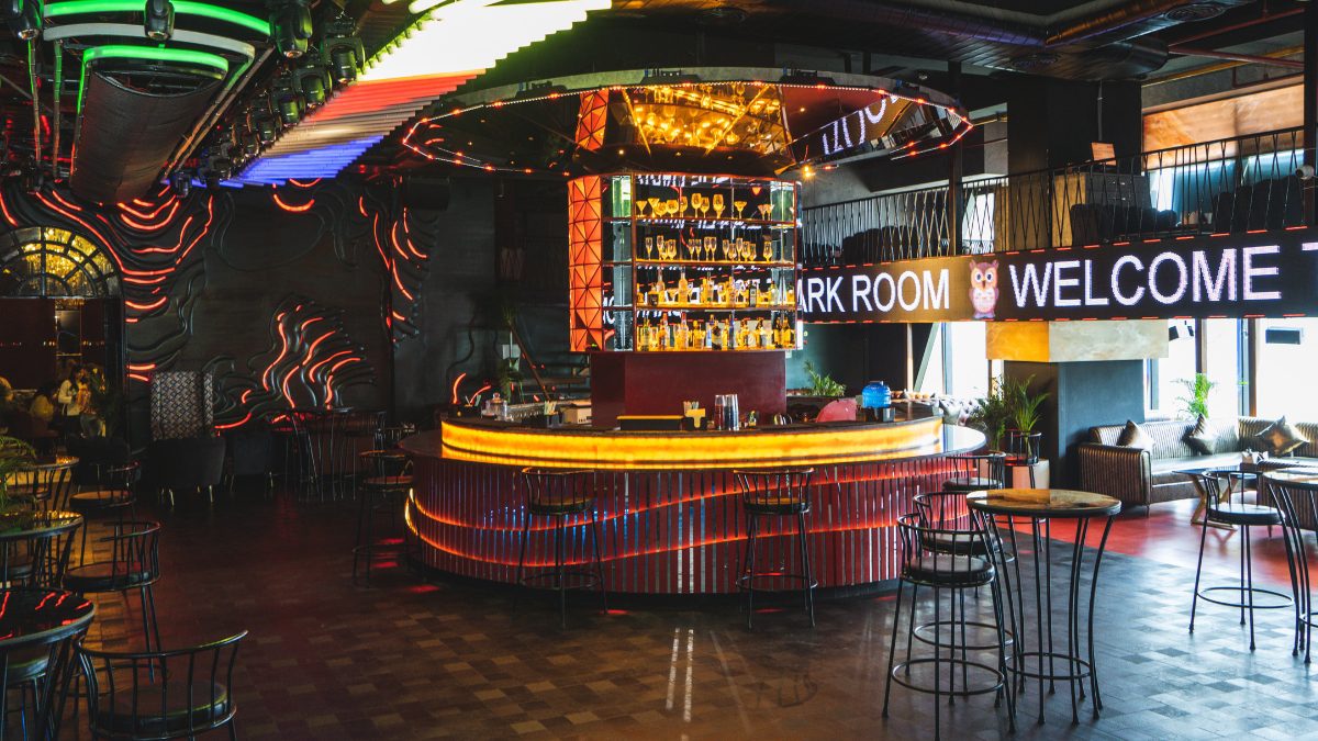 Open Till 2 AM, The Dark Room Brings Back Real Clubbing To NCR With Luxe Interiors, Curated Cocktails & Club Energy