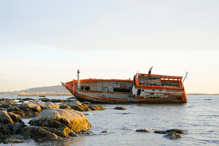 Wu River boat capsizing