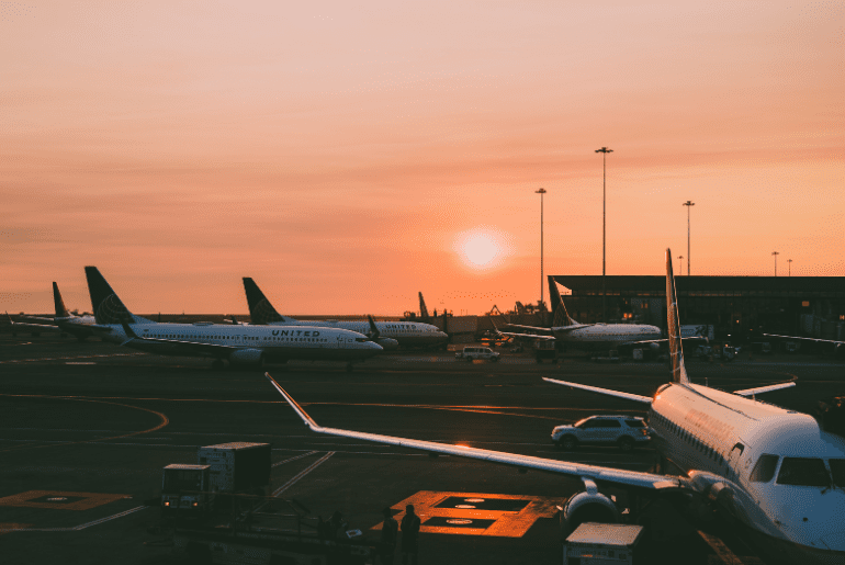 airports shut flights cancelled