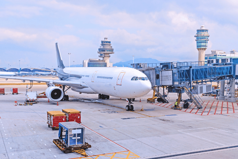 airports shut flights cancelled