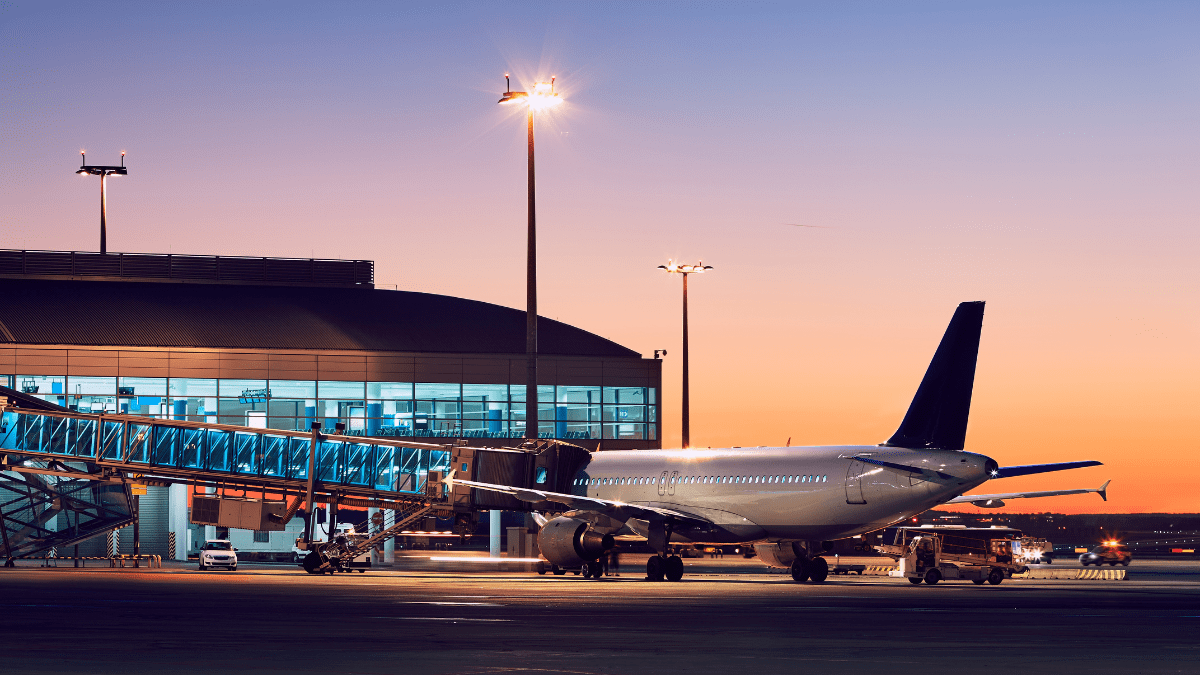 No Suspension Of Delhi-Mumbai Flights, Confirms PIB Amid Temporary Route Adjustments