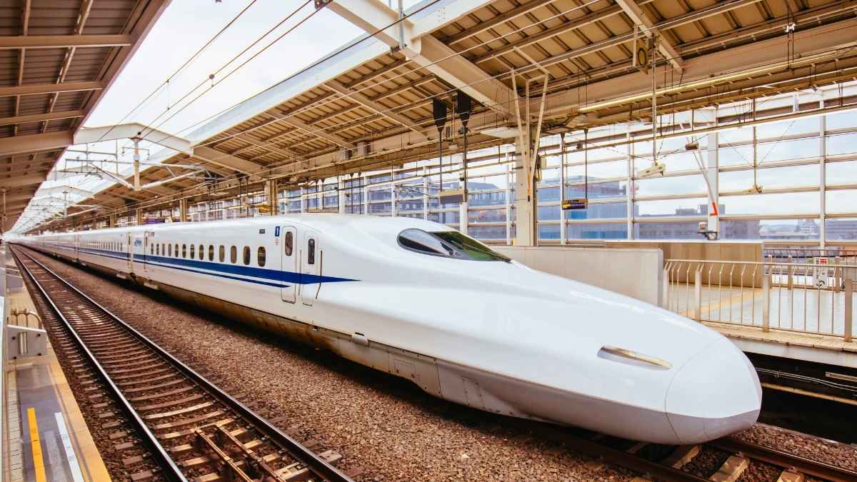 India’s First Indigenous Bullet Train Prototype Will Be Ready By Dec 2026 & Here’s All About It