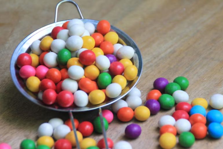 Titanium dioxide in skittles
