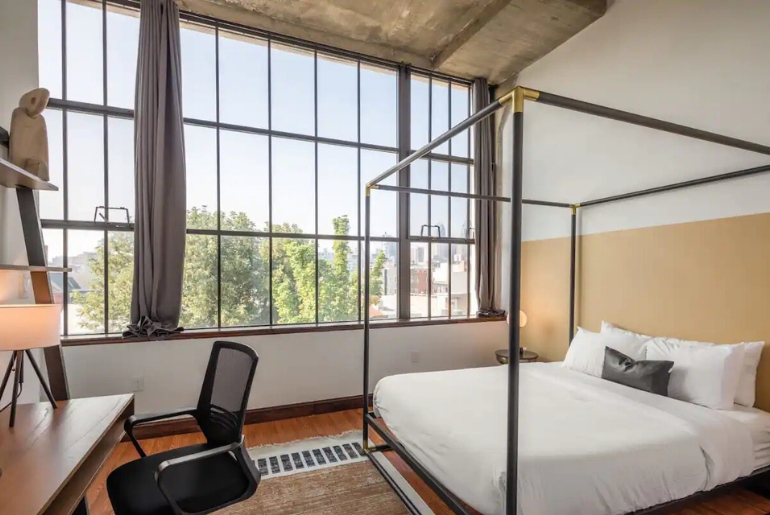 Beautiful studio DanSosuite 2BR Apt w Balcony, WD, Gym, On-Site Baria Beach