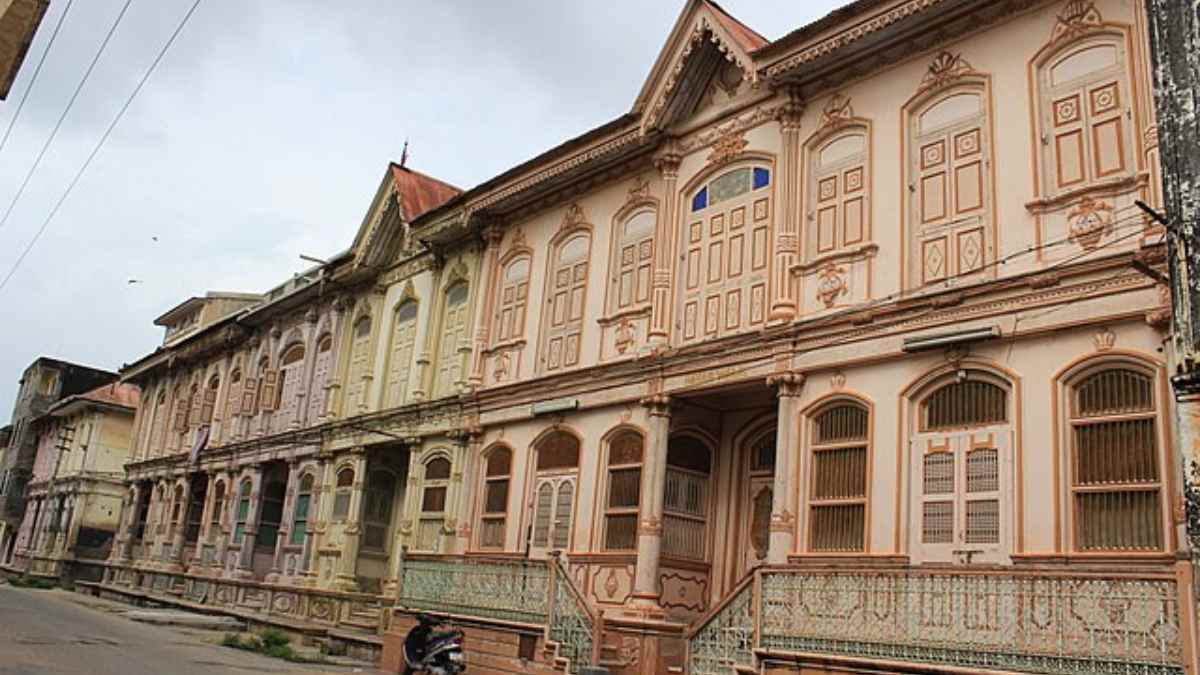 Inside Sidhpur’s Dreamy Bohra Havelis, Europe-Inspired Gems Hidden In The Heart Of Gujarat