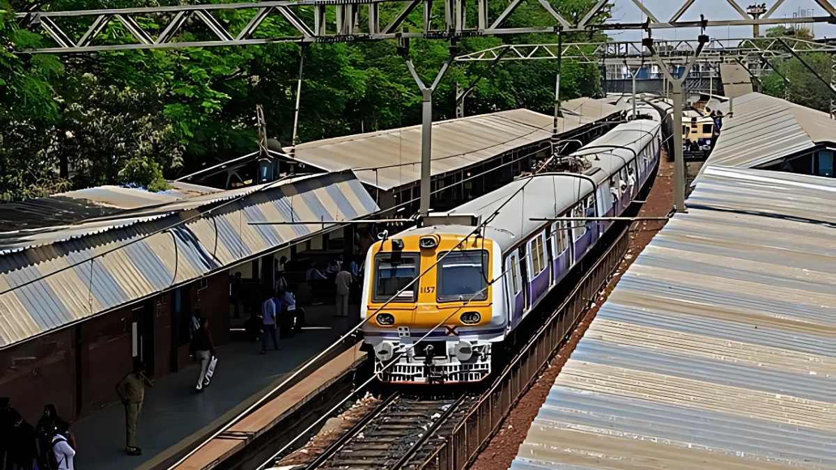 After Mumbra Tragedy, Central Railway To Expedite 15-Car Mumbai Locals To Handle Rising Passenger Load