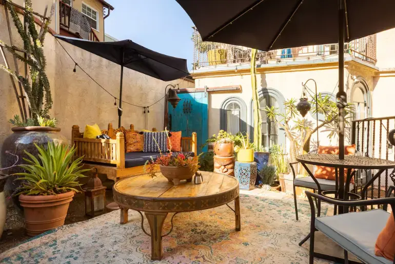Historic LA Oasis with outdoor courtyard