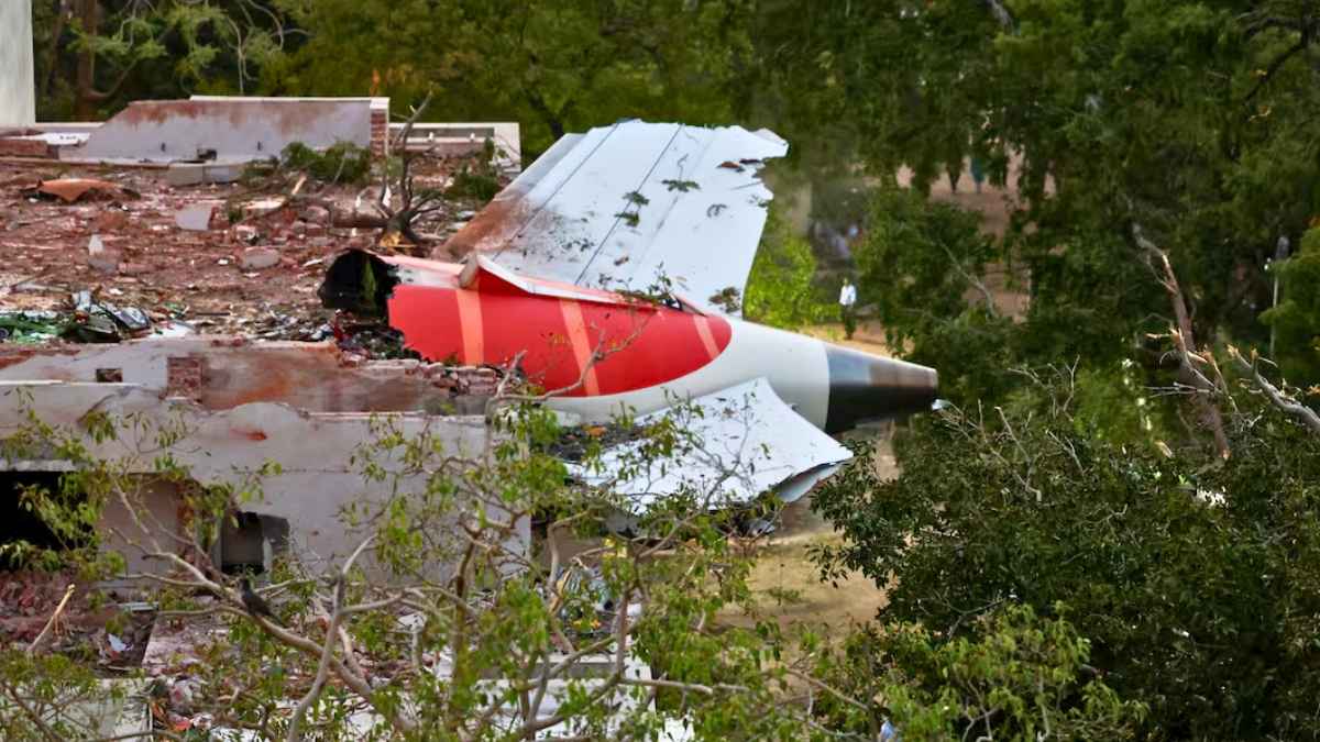 From Airplane Crashes To Mid-Air Collision, Here Are India’s Worst Aviation Disasters Over The Years
