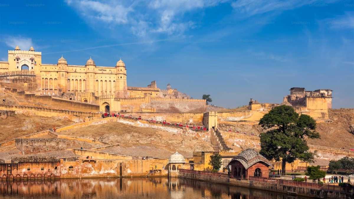 Can You Survive A Whole Day In Jaipur with Just ₹500? We’re Telling You