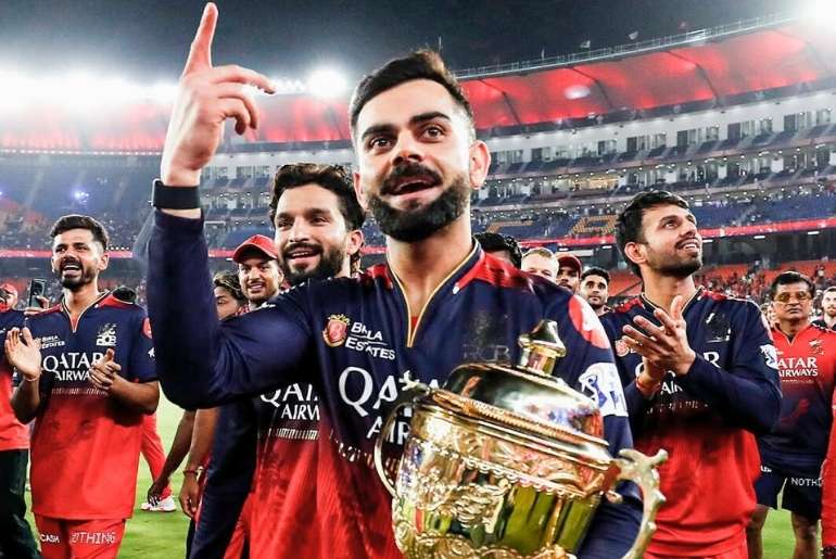 RCB victory parade 