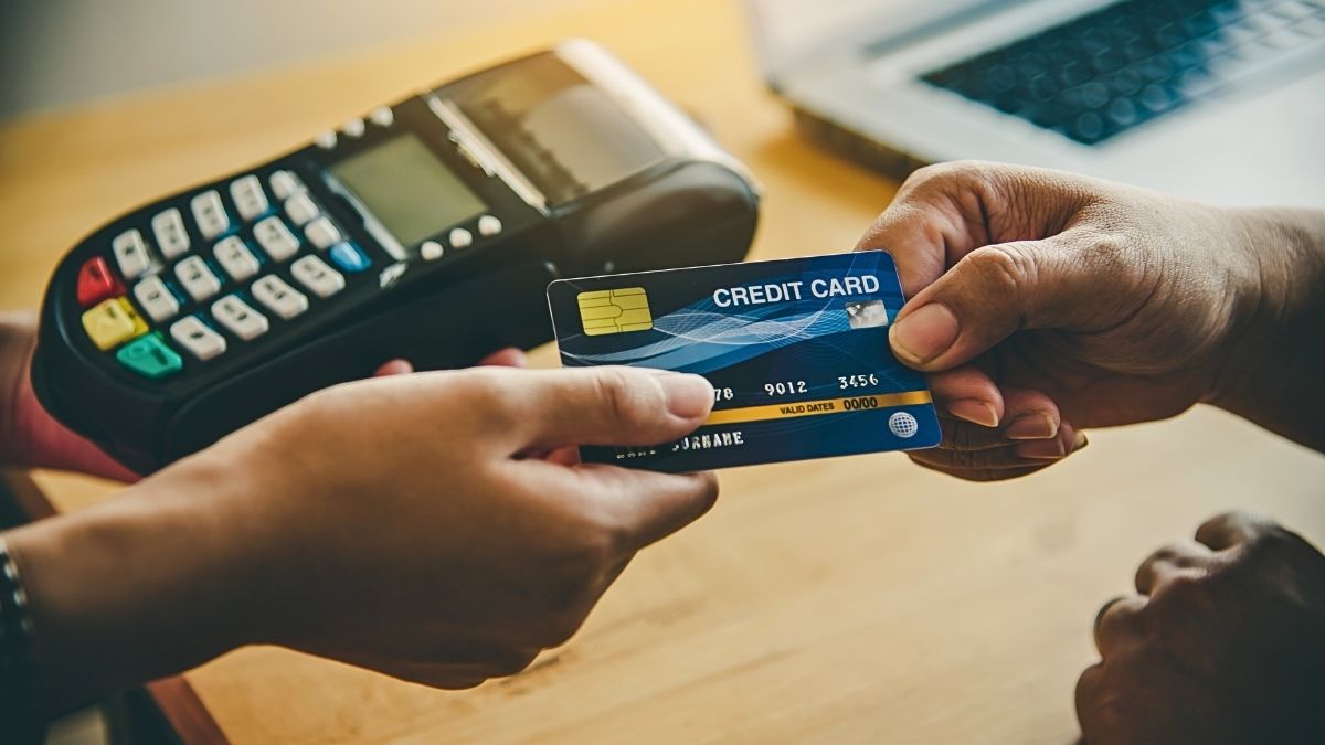 From Lower Fees To Transperancy, Saudi Announces New Credit Card Rules