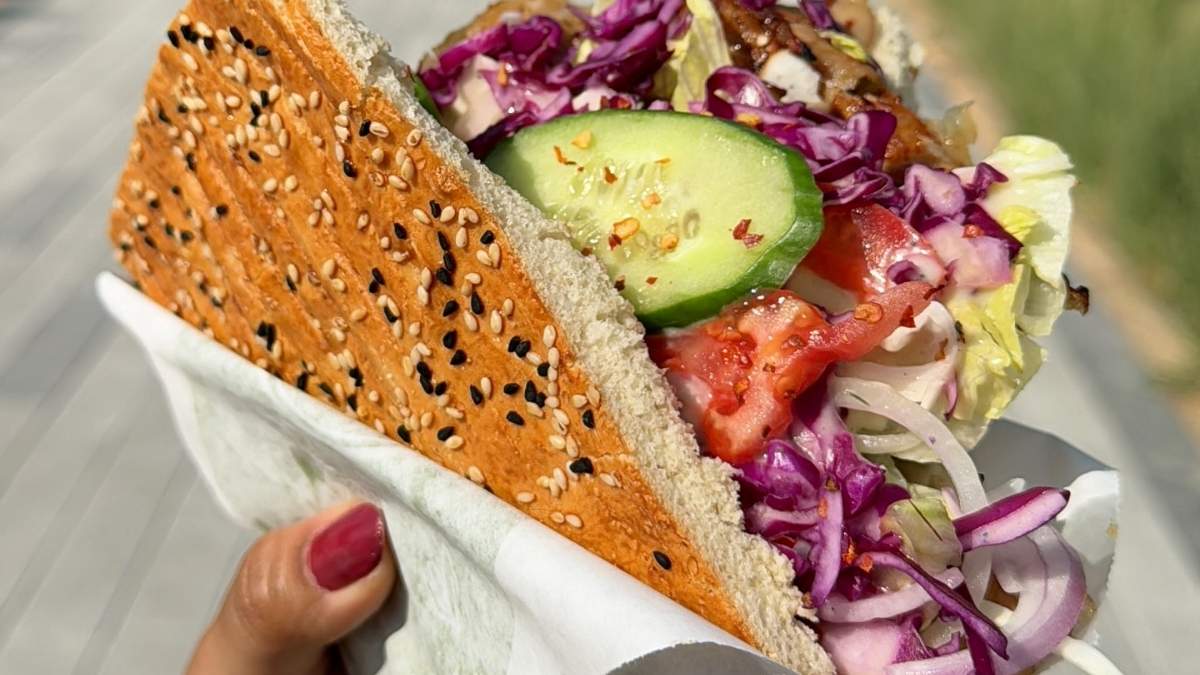 Buy 1 And Get 1 Döner Free On Every Friday At This Eatery In Dubai!