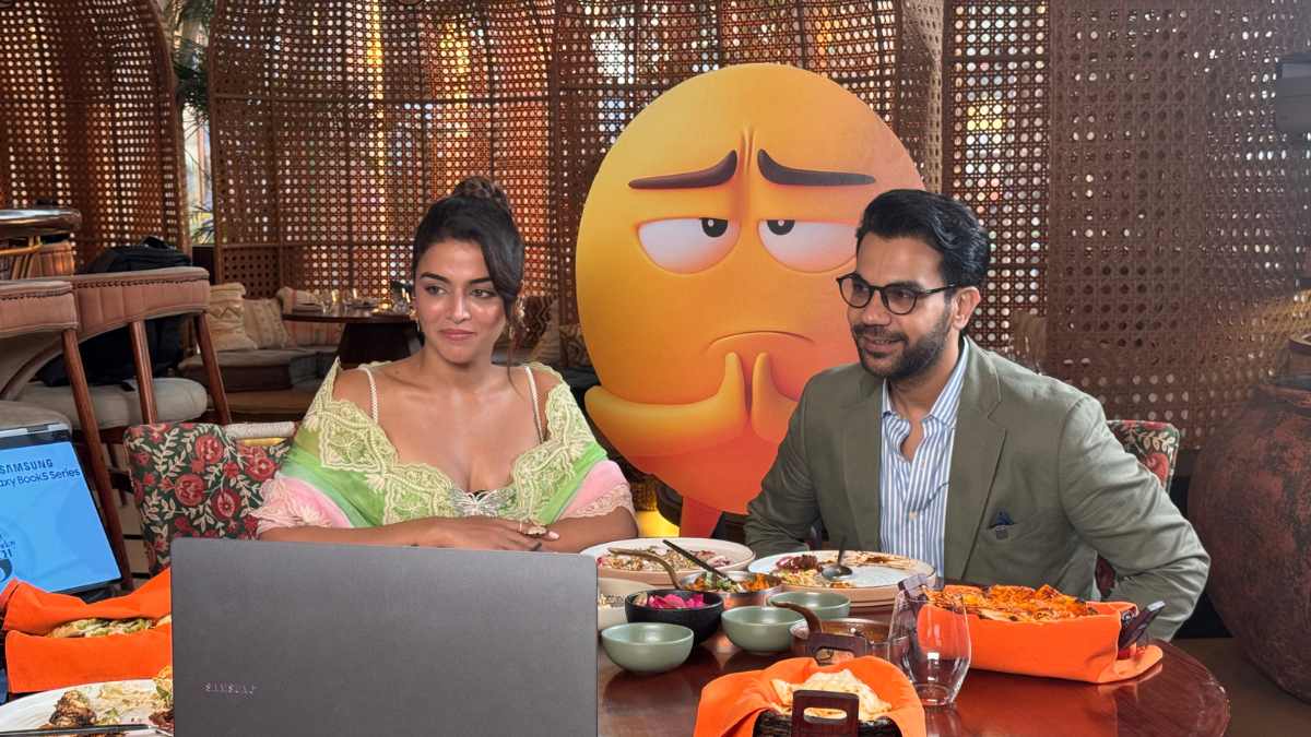 Rajkummar Rao And Wamiqa Gabbi Launched A Bhool Chook Maaf Emoji!