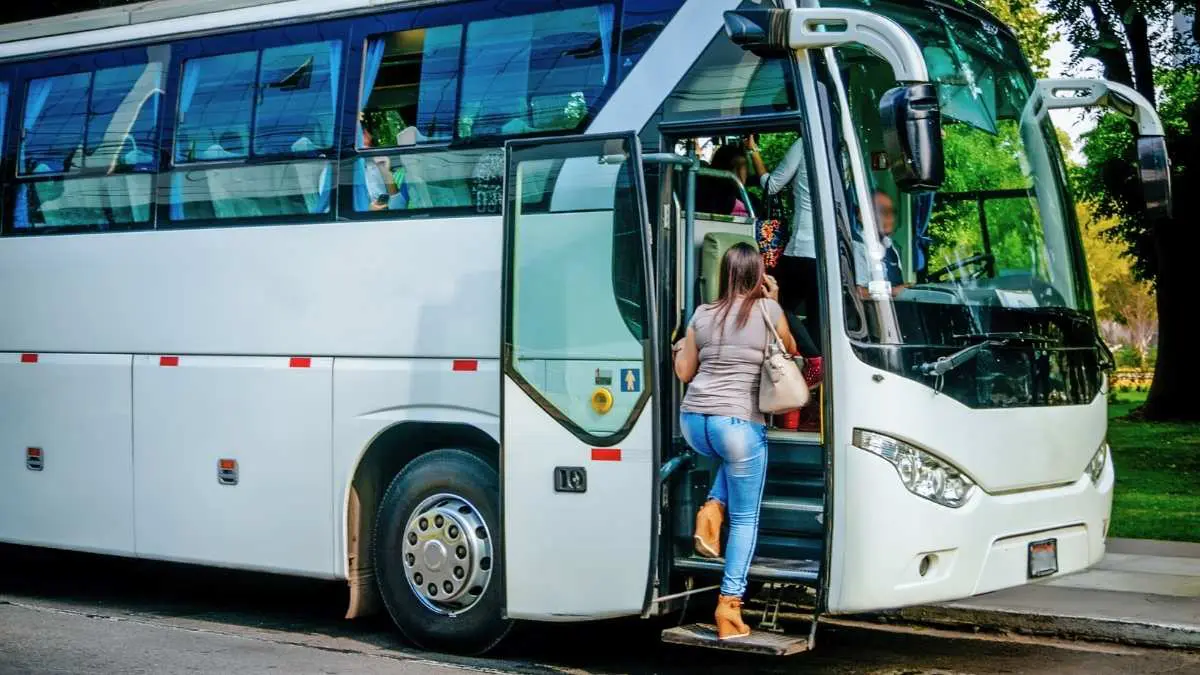 India Sees 223.85 Mil Intercity Journeys In FY25 With 40,000 Buses Running Daily Across The Country